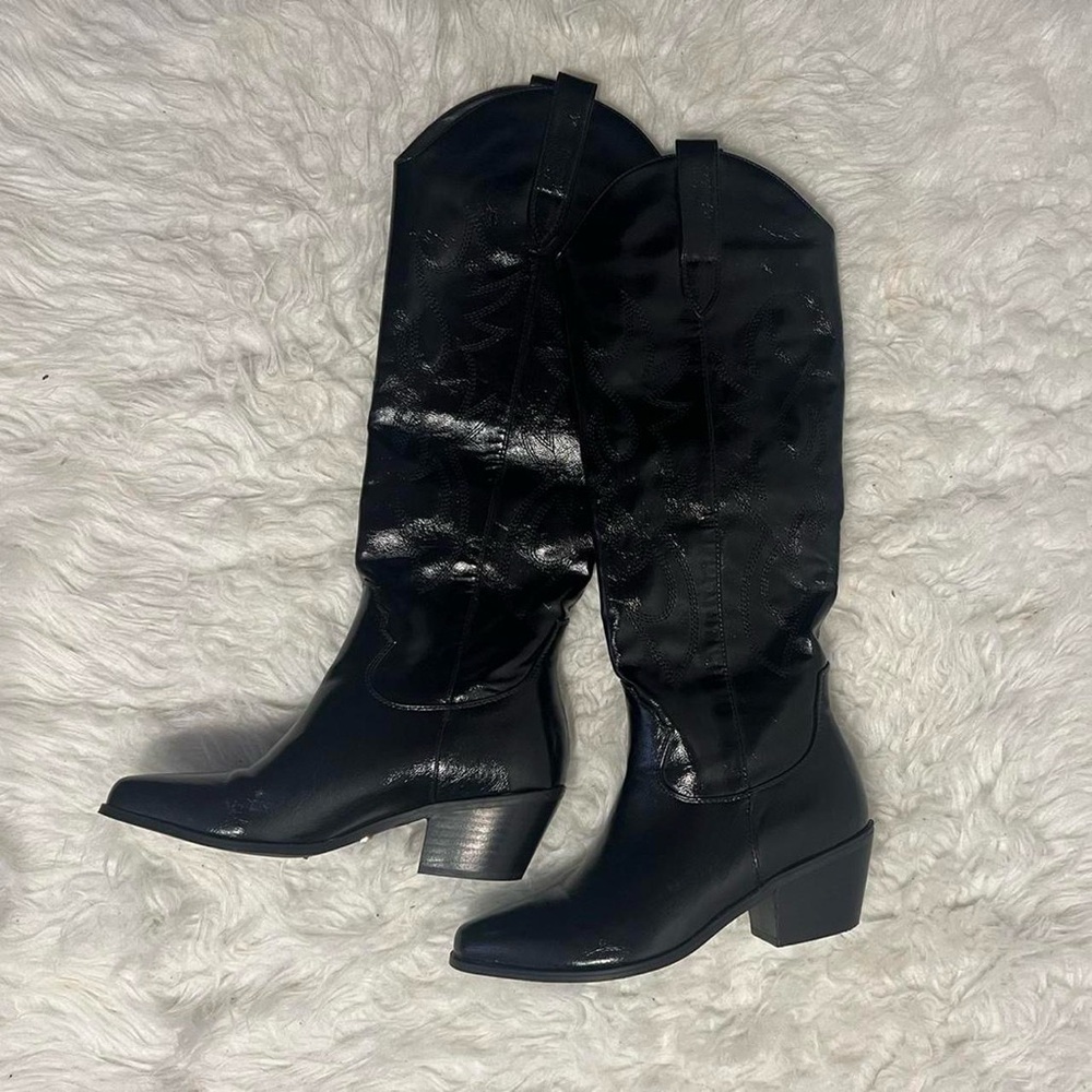 Women's Black Knee-High Boots